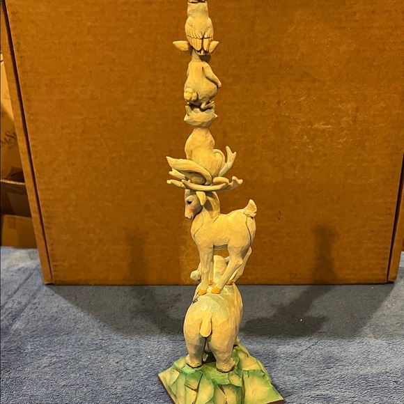 Jim Shore ‘Winter Friends Are Piling Up’ Figurine - Picture 7 of 11